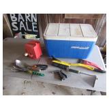 cooler,garden tools,seeder,ice scraper
