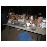 tote,vases,lamp shade,baskets & items