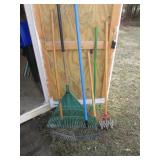 rakes & yard tools