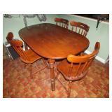 kitchen table w/4 chairs