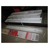 4 shop lights & bulbs