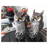 2 plastic garden owls