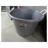 17 gallon plastic tub