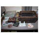 baskets,wall hangings & decorator items
