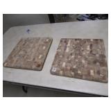 2 cutting boards