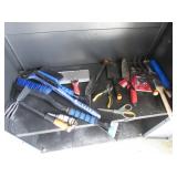 garden tools & snow brushes