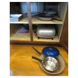 pots & pans incl:bunt pans
