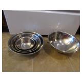 stainless steel bowl set & strainer