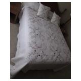 newer quilt & 2 pillows