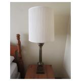 2 matching table lamps
