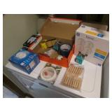 lightbulbs,clothes pins & items