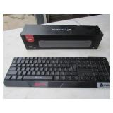 keyboard & new blue tooth speaker in box