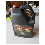 almost half full of echo bar & chain oil