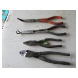 4 pliers incl:needle nose