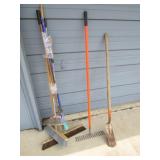 brooms,rake & yard tool