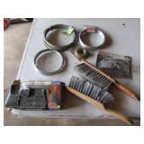 wire,box of rubber gloves,brushes,items