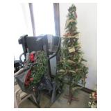 6 ft lighted christmas tree w/decorations & wreath