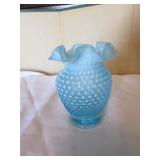 fenton blue hobnail vase (unmarked)