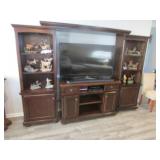 3 pc entertainment center set w/cabinets