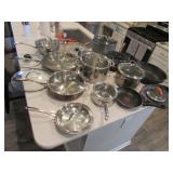 all pots & pans incl:6 Calphalons