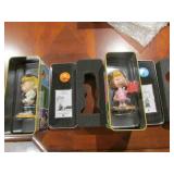 schroeder & sally peanuts figurines w/cases