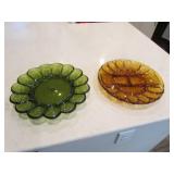 2 glass egg plates