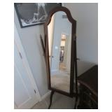 standing mirror