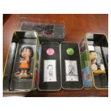 linus & marcy peanuts figurines w/cases