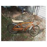rambler bike w/banana seat