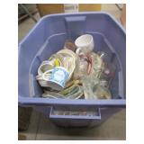 tote w/dishes & glasses