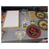 3 plates,decorations & bed tray