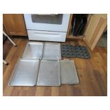 baking pans incl:Lincoln wear ever
