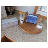 lazy susan,salt n pepper,full kleenex box,items