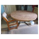 kitchen table w/4 roll chairs