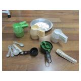 measure cups & spoons