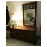 dresser w/mirror