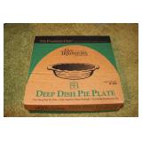 pampered chef deep dish pie plate w/box