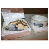 2 thomas kinkade santa claus & bowl