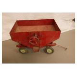 toy gravity bed wagon