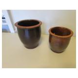 2 stonware pcs