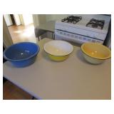 3 enamel bowls