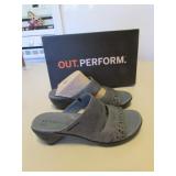 new merrell size 7 ladys slippers