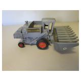 ertl gleaner toy combine