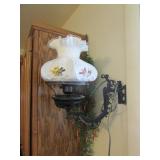 hand painted fenton lamp by marilyn wagner(works)