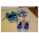 3 pairs of ladys shoes