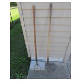 2 pitchforks