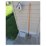 2 pitchforks (1 has bird house)