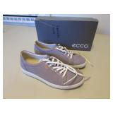 new ecco size 7-7.5  ladys shoes