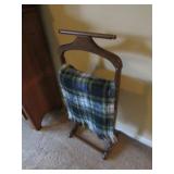 rack w/blanket