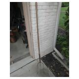 3 prong pitchfork